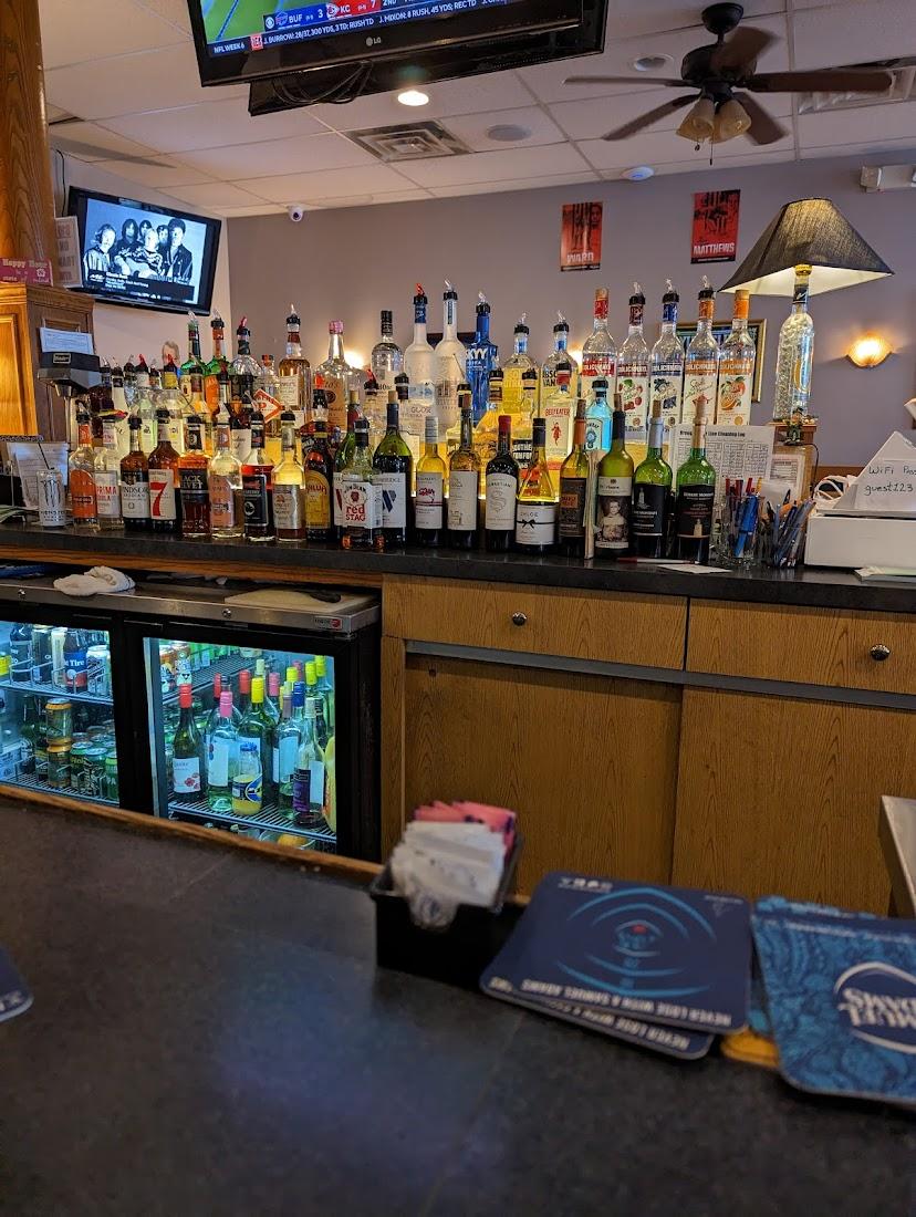 Arturo's Bar & Grill